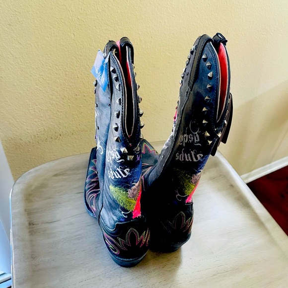 Boots - Picture 2 of 3